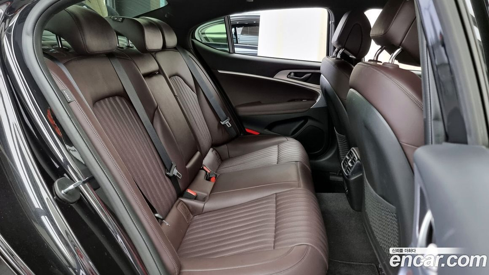 Genesis The New G70 Бензин 3.3T 4WD (03.2021)