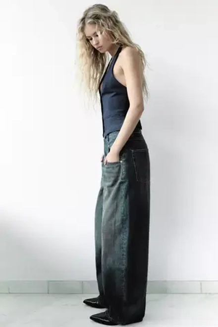 ZARA ТОП С ГОРЛОВИНОЙ ХАЛТЕР И ПУГОВИЦАМИ, МОРСКОЙ СИНИЙ