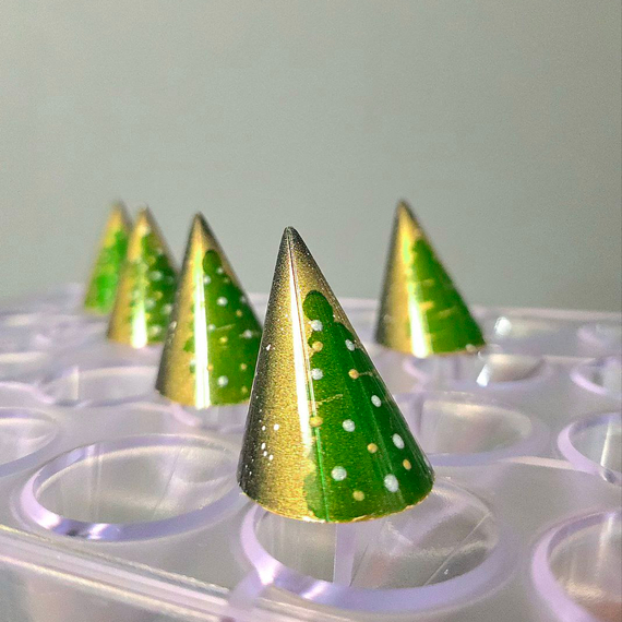 243 | Форма для шоколадных изделий "Конус" (275*175 мм)