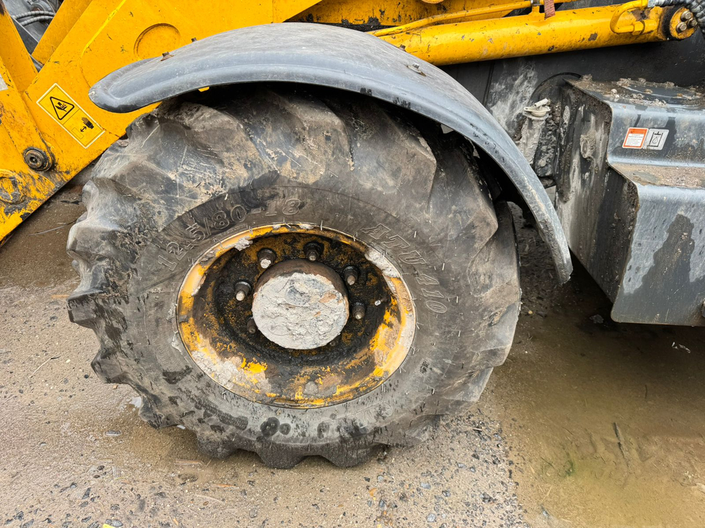 LiuGong CLG* Экскаватор-погрузчик CLG777A	 (Дизельный, 4,5 л, 95 л.с., АТ)