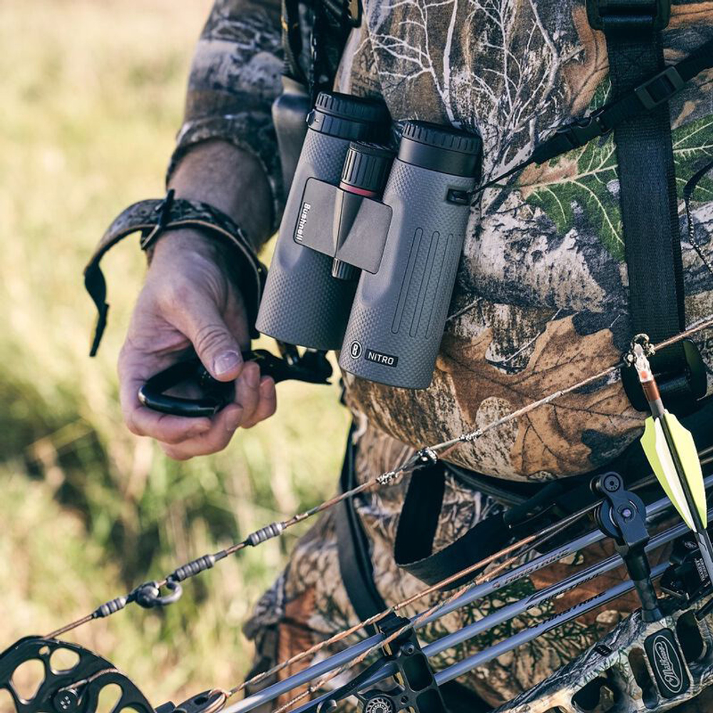 Бинокль Bushnell Nitro 10x42