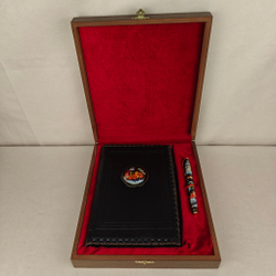 Ежедневник А5 "Русская тройка" (обложка из натуральной кожи) и ручкой с росписью Палех в футляре