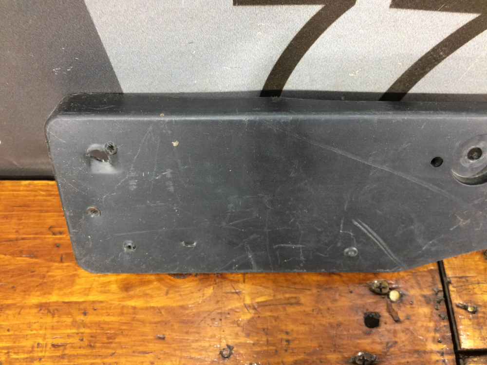 Площадка гос. номера Toyota Camry (XV70) 20-нв Б/У Оригинал 5211433500