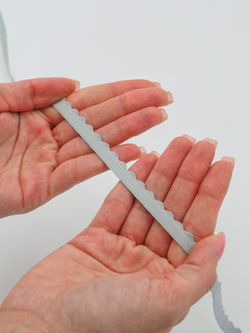 Бельевая резинка светло-серая ширина 8 мм с учетом фестона