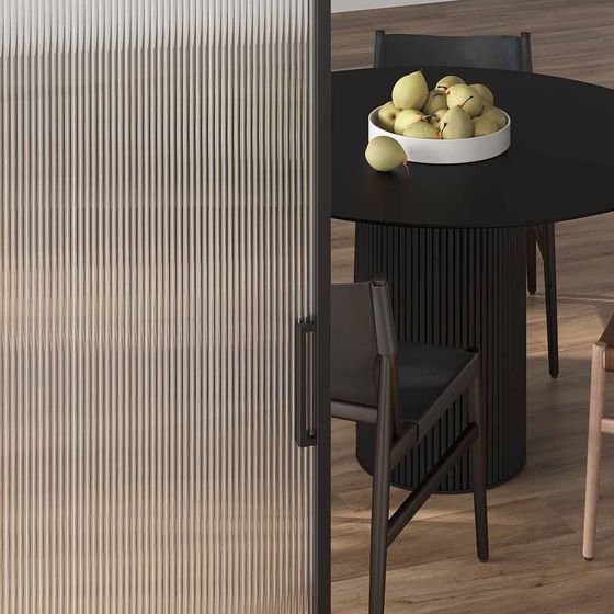 Алюминиевая стеклянная перегородка Каскад 1AG чёрный матовый стекло Мору прозрачное