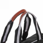 Сумка спортивная «Sports style», на молнии, с белой полосой, цвет черный, 40*22*26 см