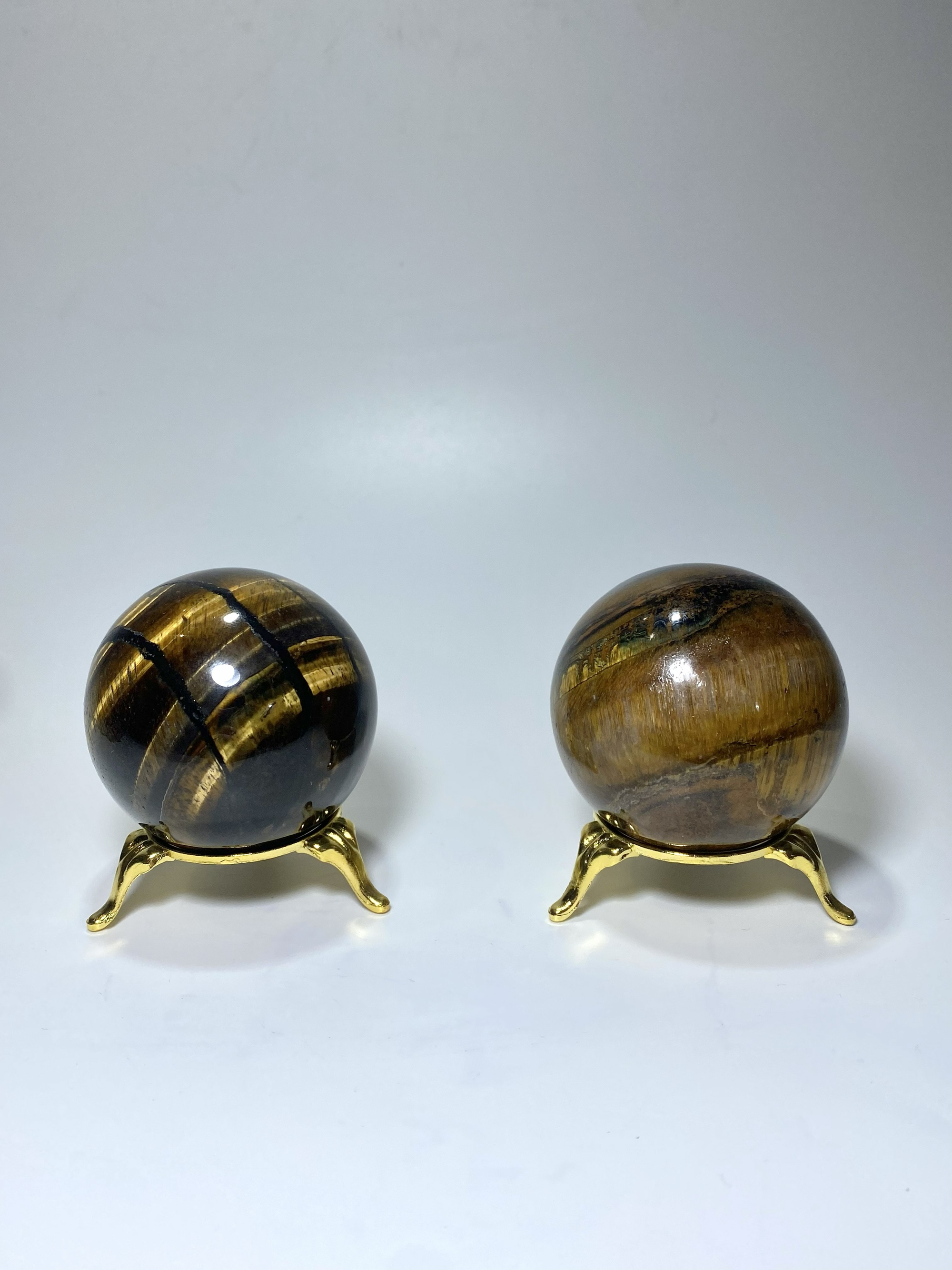 Шар из тигрового глаза