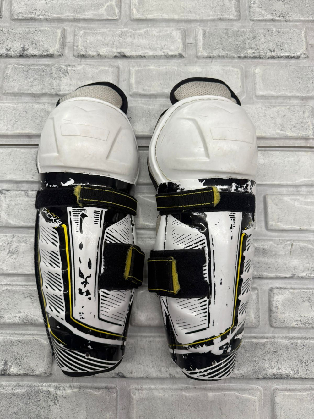 CCM tacks as1 YTH 9"