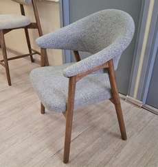 Стул Holmes 5, серый, ножки орех