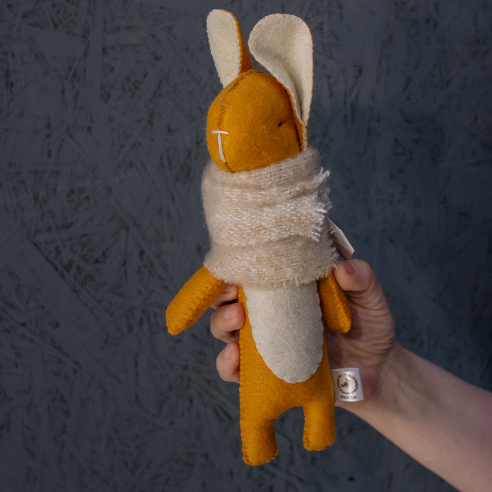 Игрушка ручной работы Зайчик