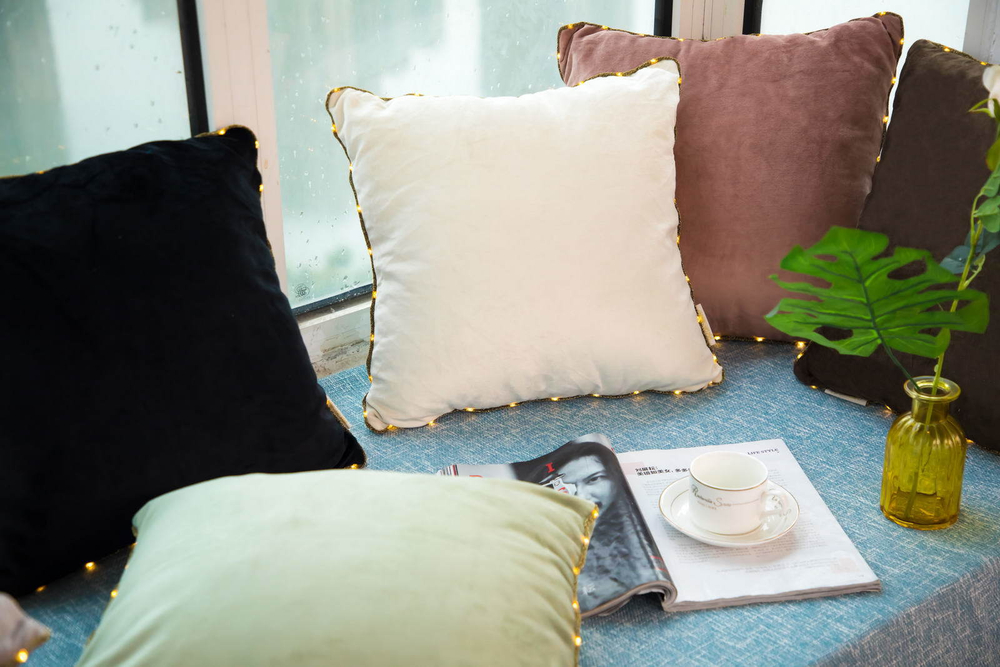 Наволочка 45х45 Sofi De MarkO Flash молоко