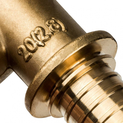 Угольник настенный Stout с креплением 20xRp 3/4"