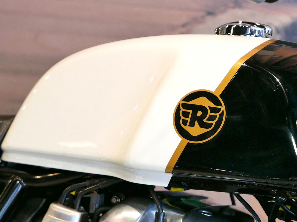 Royal Enfield Continental GT 650 Dux Deluxe (Custom / Dual tone)