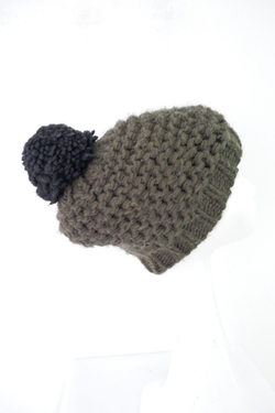 Шапка Clockhouse с помпоном