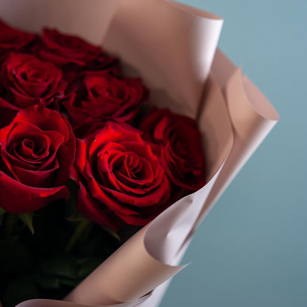 Букет из 15 роз Эквадор в упаковке