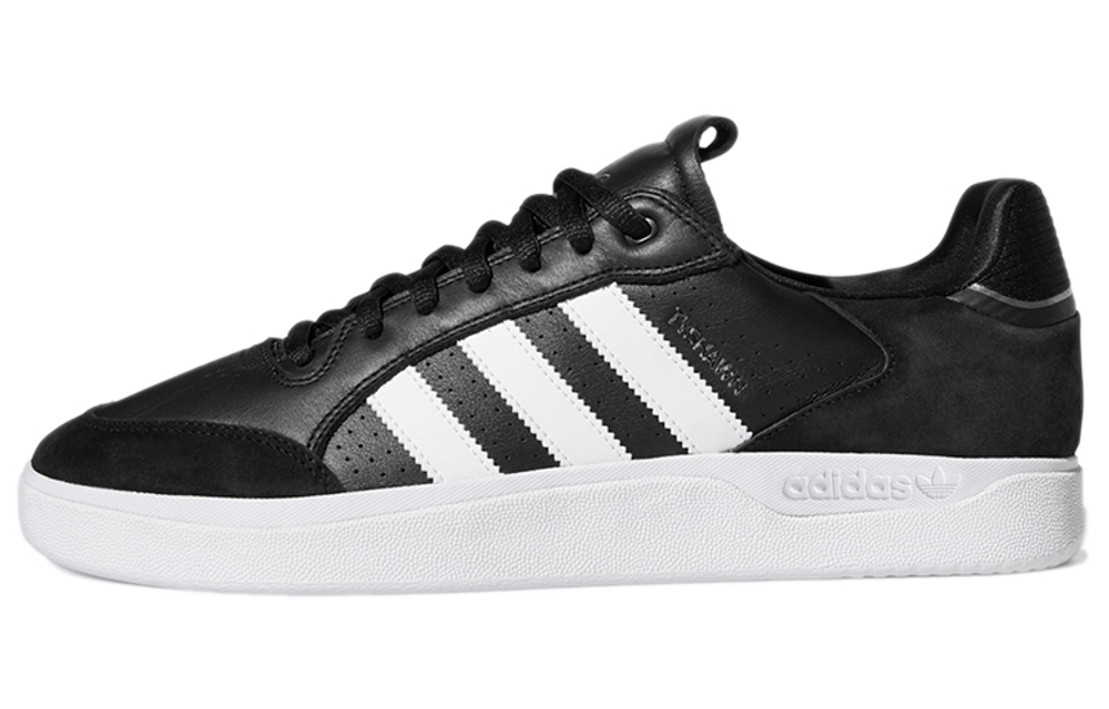 Кроссовки Adidas Originals Tyshawn