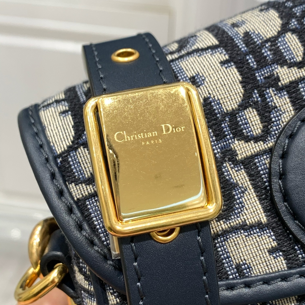 Christian Dior Bobby Bag 18 cm