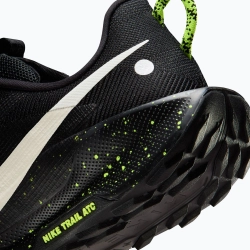 Кроссовки для бега Nike Pegasus Trail 5 black/volt ice/phantom