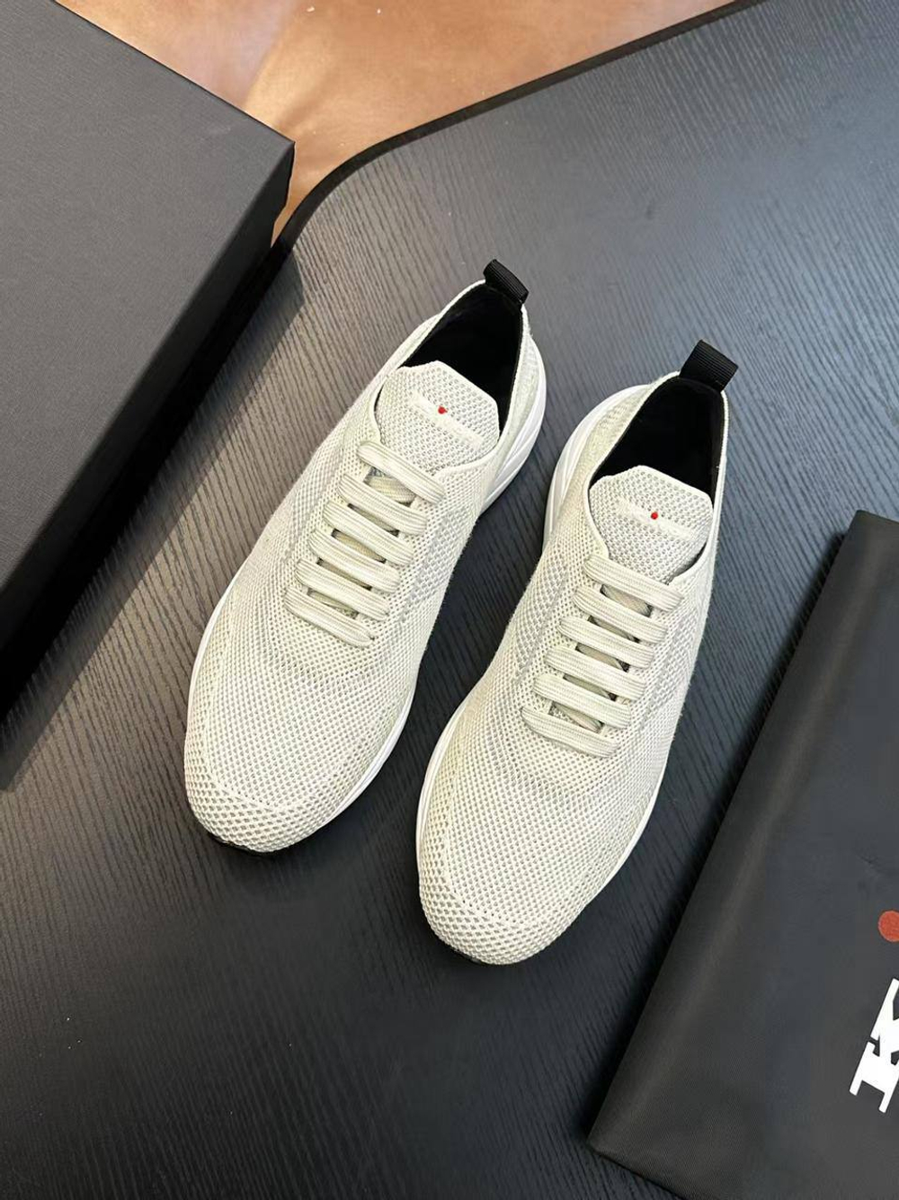 Кроссовки Kiton