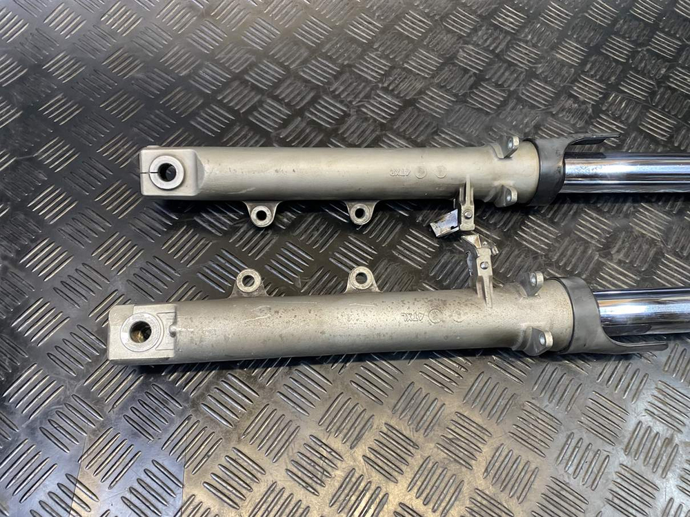 Перья вилки Yamaha TDM850 RN03J 054015