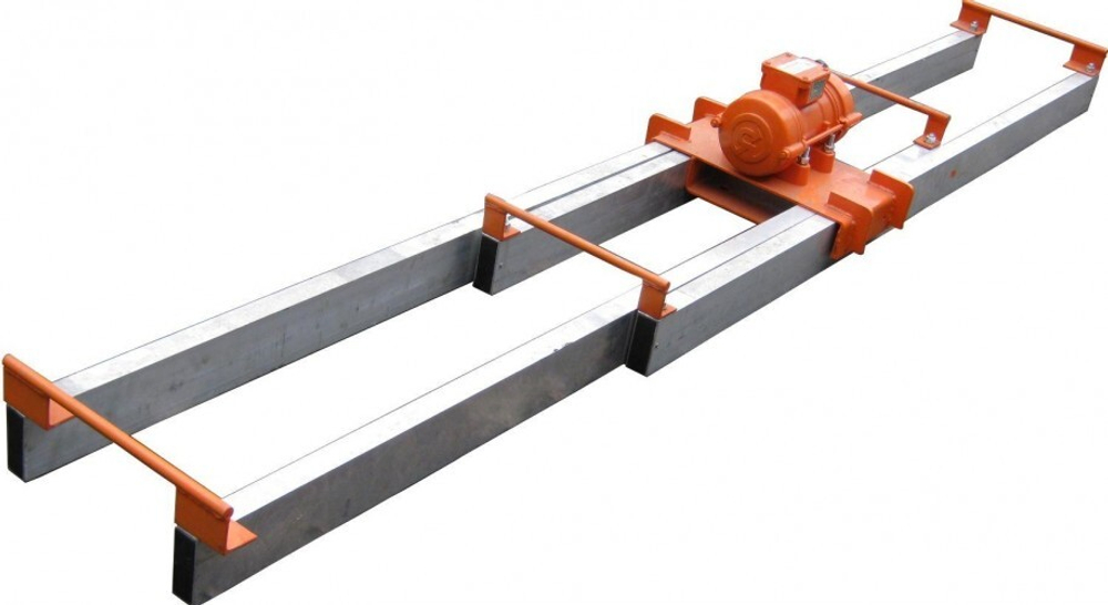 Виброрейка КРАСНЫЙ МАЯК ЭВ-403-03, 220В, длина-3,05...5,65 м, алюминиевая телескопическая ЭВ-403.00.000-03