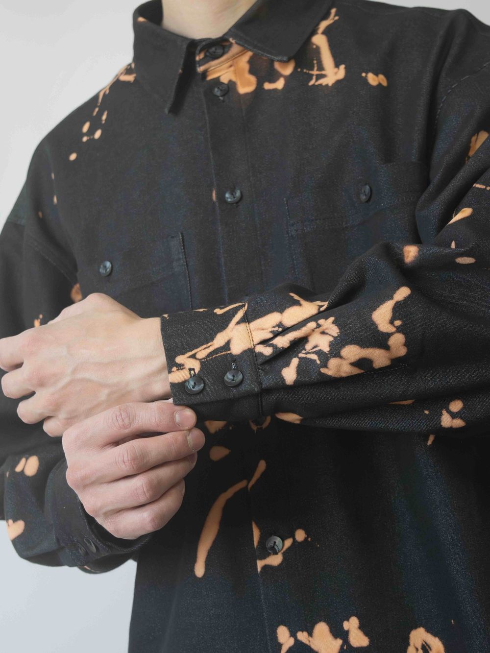 Рубашка Sashina Bleach Tie-Dye черная