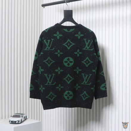 Свитер LV