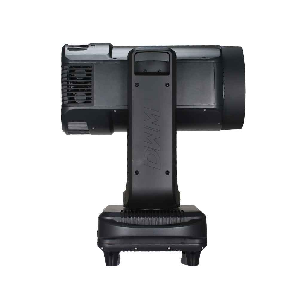 Quatro blade LE680 PROF — профильный LED-прожектор 680 Вт Moving Head с системой профилирования и зумом 4°–45°