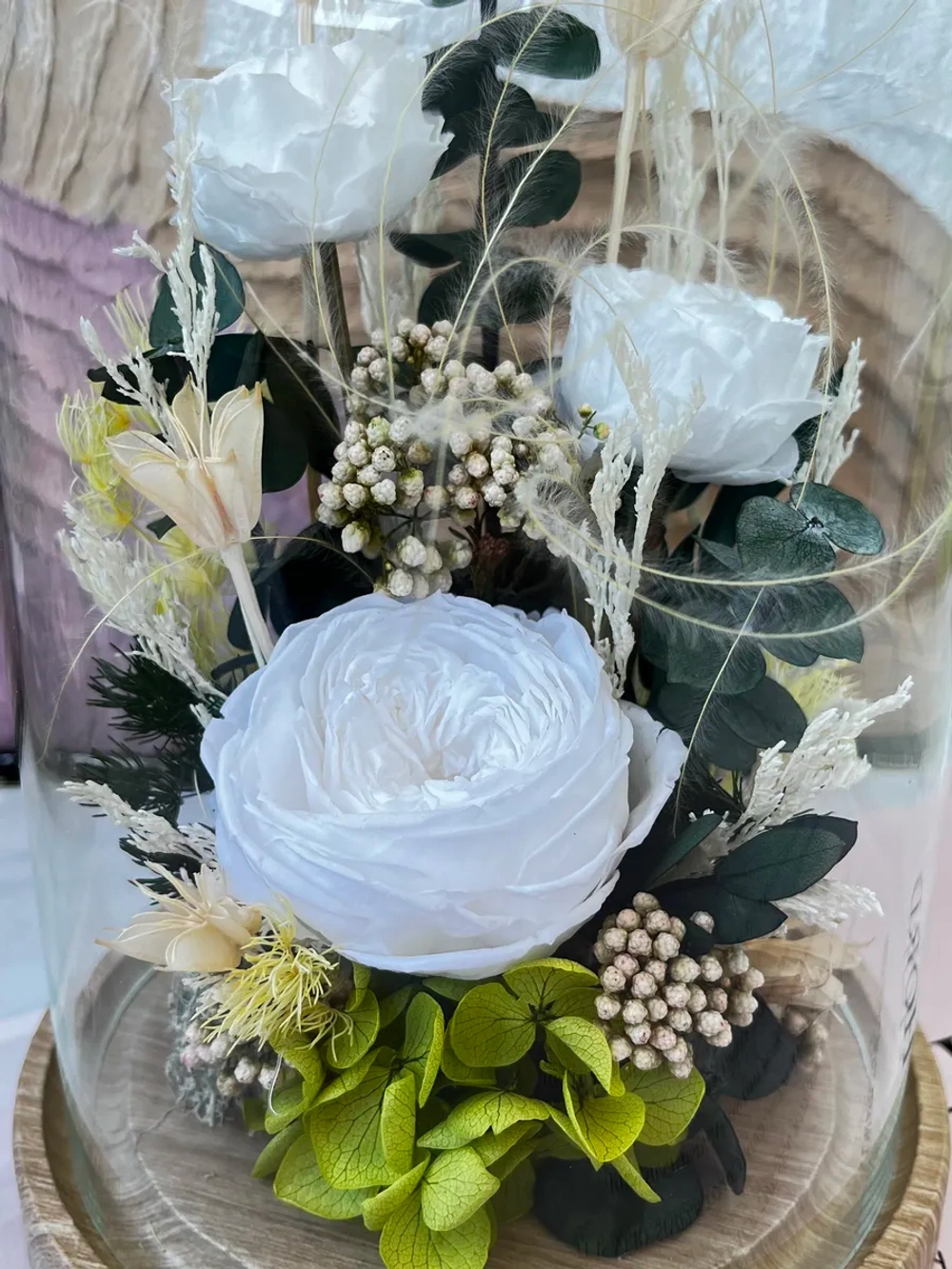 натуральные пионы в стекле