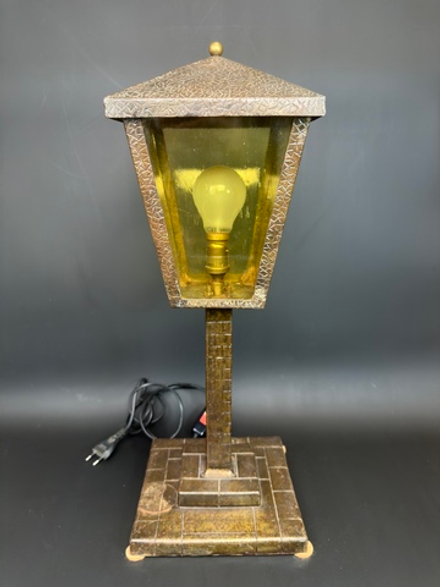Настольная лампа — «Уличный фонарь»