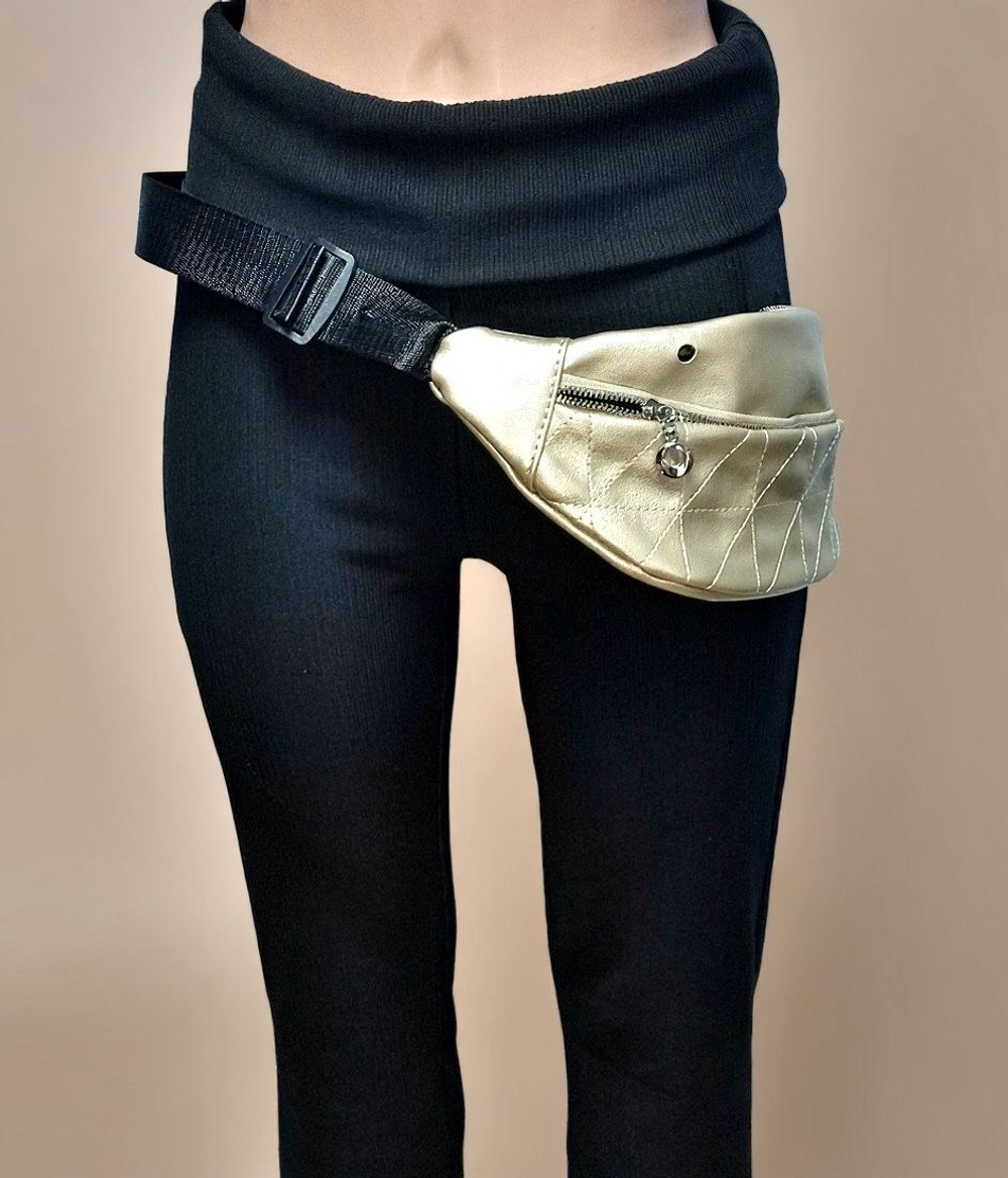 Сумка поясная женская, цвет золотистый