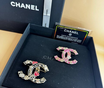Брошь CHANEL