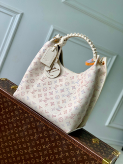 Louis Vuitton Carmel
