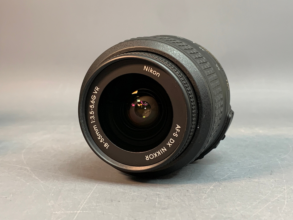 Nikon D3000 Kit 18-55mm 3.200 Кадров