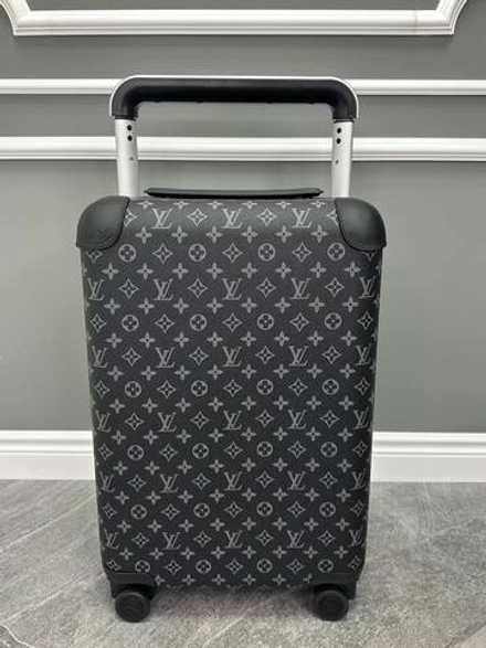 Чемодан Louis Vuitton
