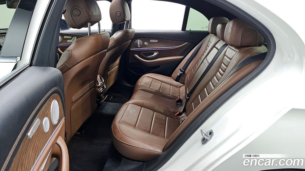 Mercedes-Benz E-Class W213 E300e 4MATIC Exclusive (02.2021)
