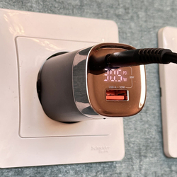 Сетевое зарядное устройство GoGadget CityPump 33W 1хUSB-C 1xUSB-A LCD (CH004)