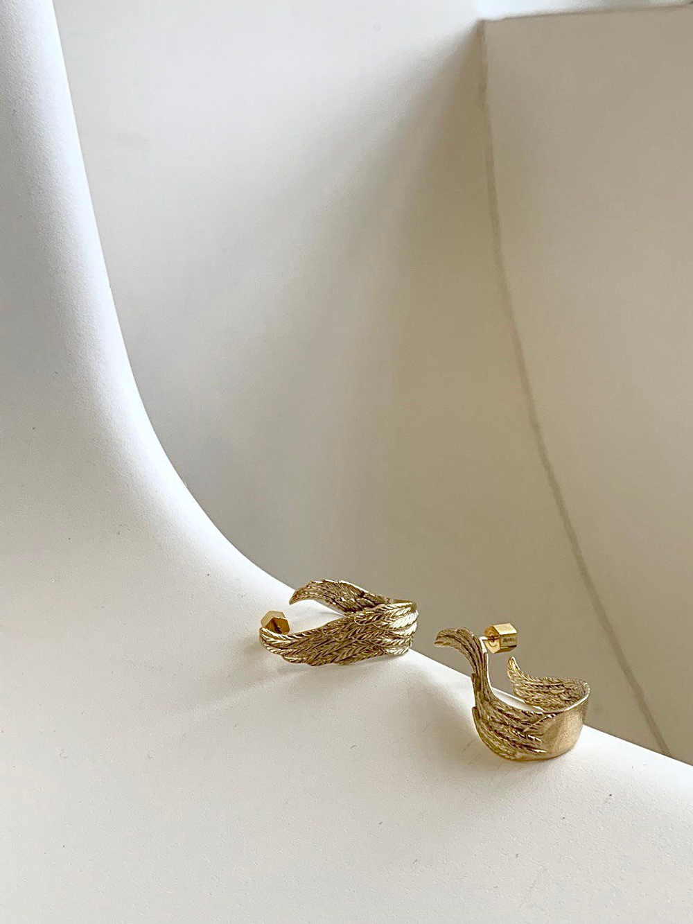 Caviar Jewellery Серьги-крылья DROWNING TO EMBRACE