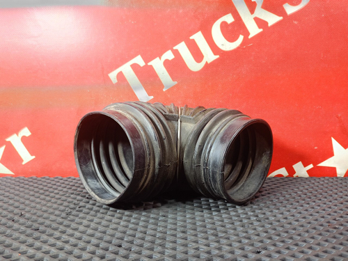 Патрубок воздушного фильтра