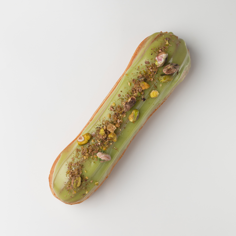 Эклер фисташковый