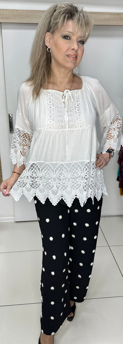 Белый нарядный блузон с ажуром