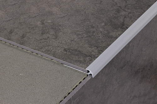 Профили для защиты ступеней Profilpas Серфикс Протект М PROTECT M 111/6F