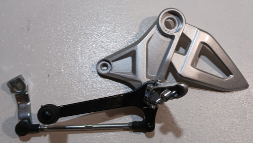 Подножка водителя левая с механизмом переключения скоростей Motoland 501