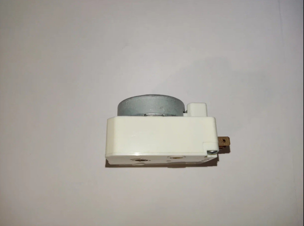 Таймер оттайки холодильника No Frost TMDE 702 ZD 1 AC200-240V  50/60Hz