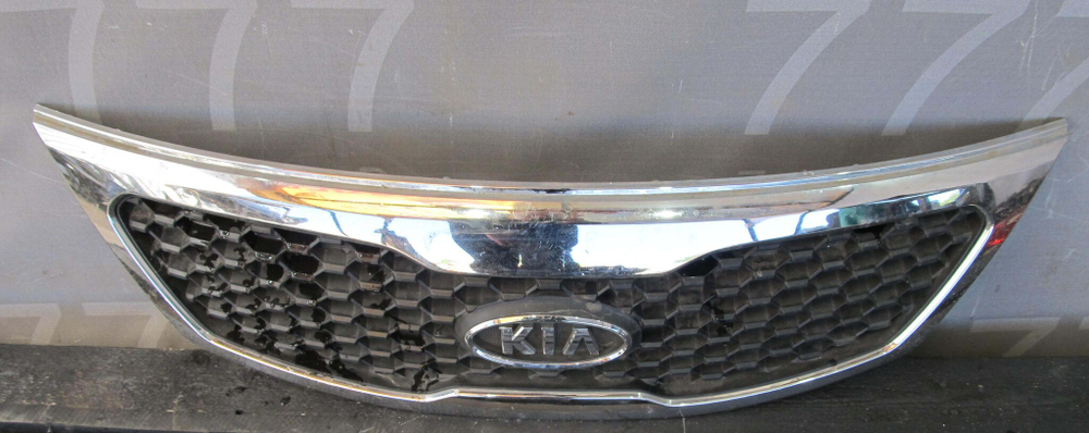 Решетка радиатора Kia Sorento 2 (XM) 09-12 Б/У Оригинал 863502p000