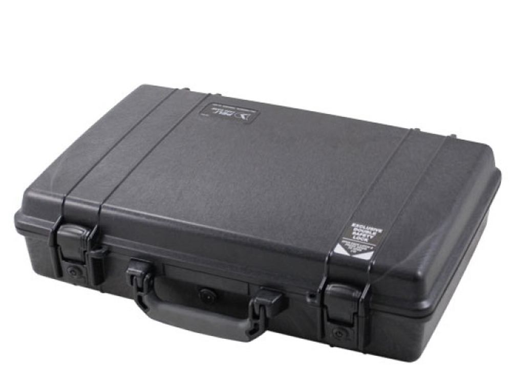 Защитный кейс Peli™ 1490 черный с поропластом