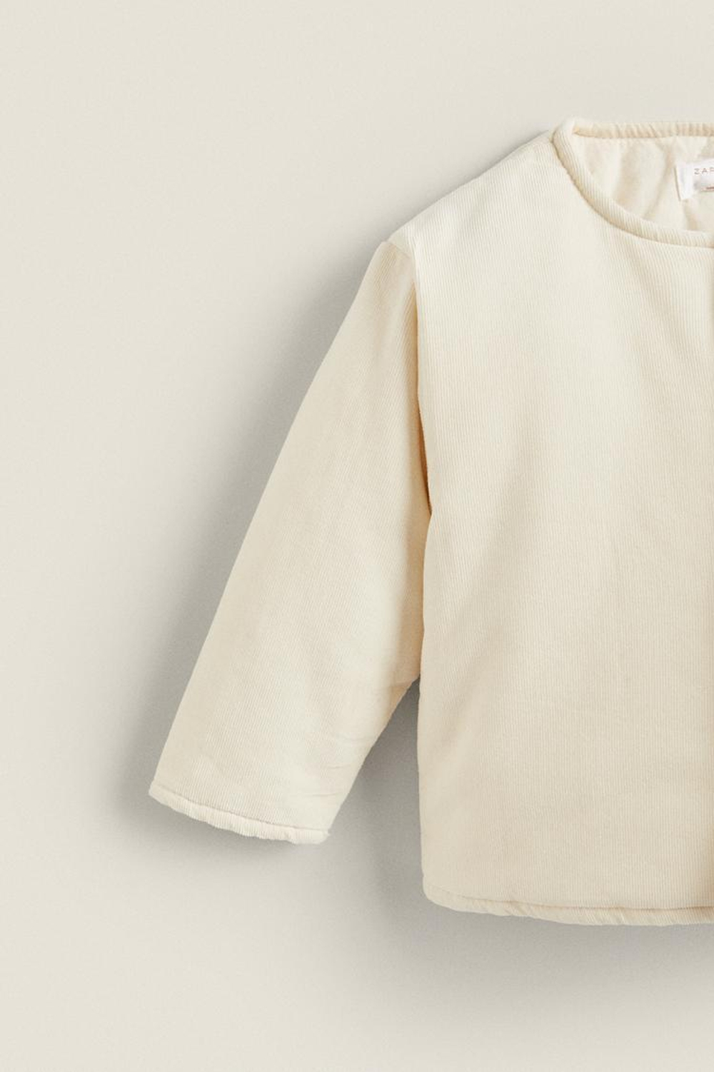 ZARA СТЕГАНОЕ БАРХАТНОЕ ПАЛЬТО, КРЕМОВЫЙ