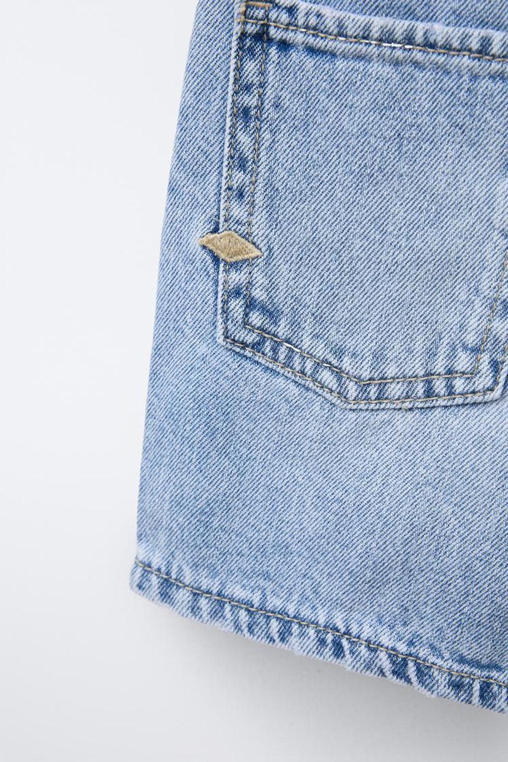 ZARA ДЖИНСОВЫЕ ШОРТЫ С РЕМНЕМ, ВЫЦВЕТШИЙ СИНИЙ