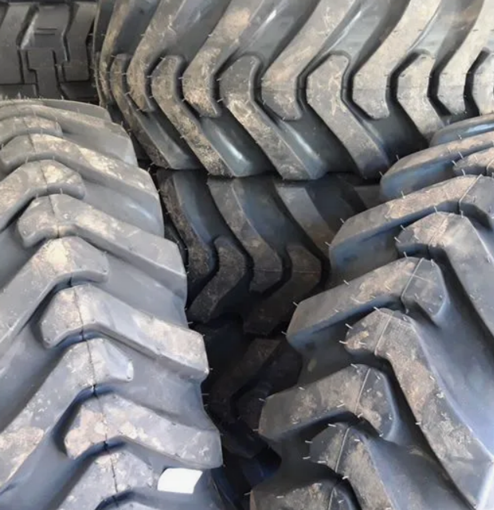 16.9-28 cat.no 7614 14PR IND25 TL 156/A8 L2 Petlas