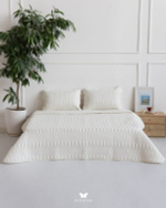 Комплект стеганного покрывала и 2 наволочек Kaj White Hermodr 130220317 Иран